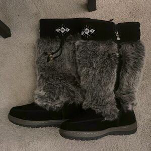 These are comfy warm boots for Winter